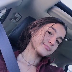 Meet your Posher, Annie